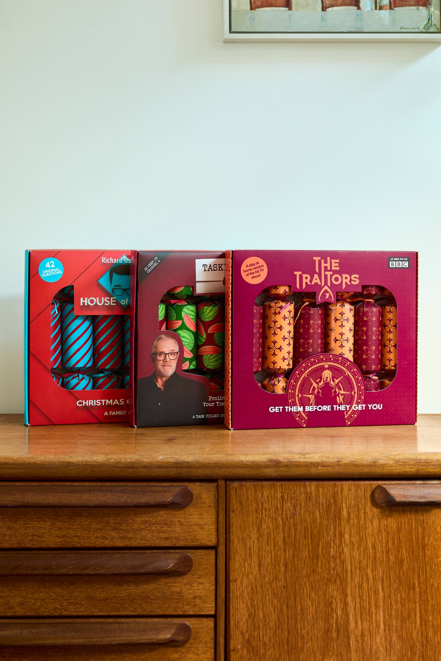 Official The Traitors Christmas Crackers - Set of 6 - from The Bookhouse Broughty Ferry- Just £22.50! Shop now