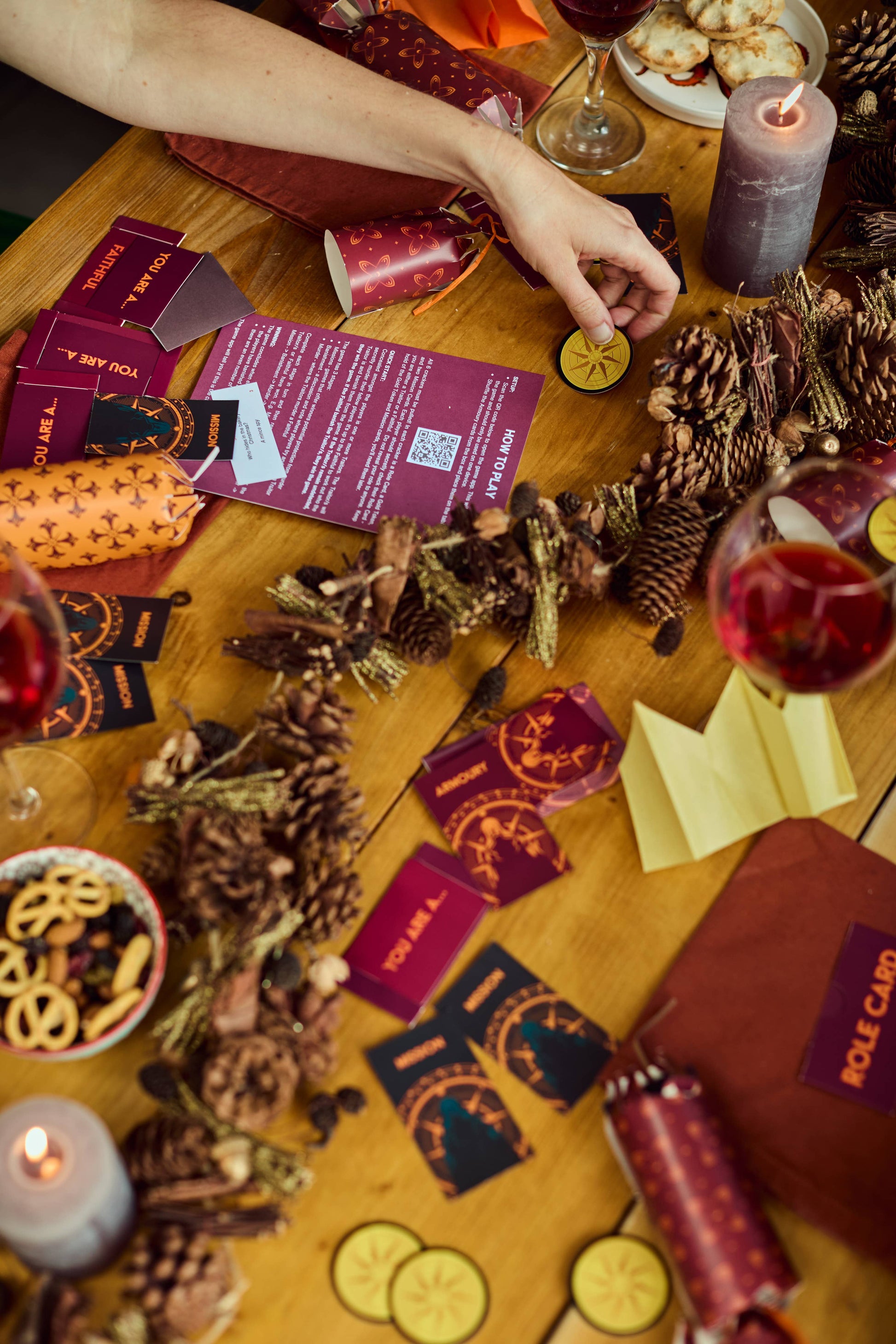 Official The Traitors Christmas Crackers - Set of 6 -  from The Bookhouse Broughty Ferry- Just £22.50! Shop now