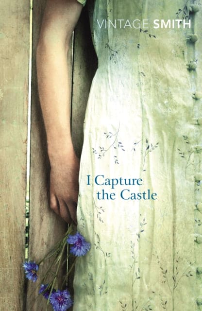I Capture the Castle : A beautiful coming-of-age novel about first love - Book from The Bookhouse Broughty Ferry- Just £8.99! Shop now